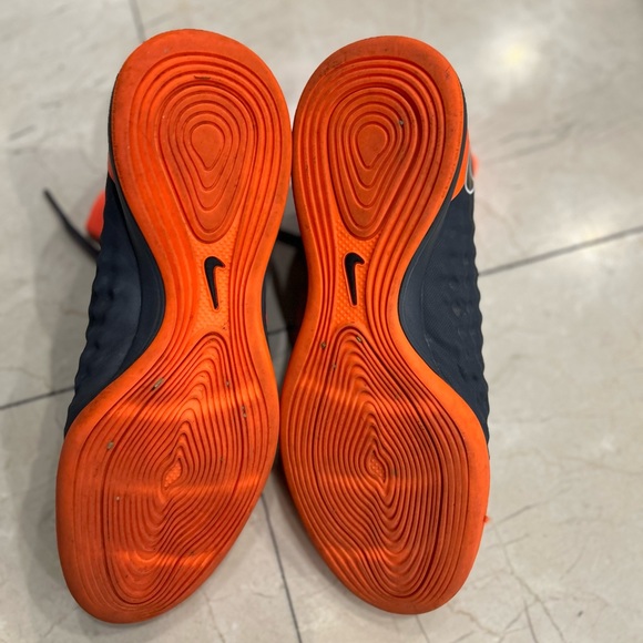 Nike - Magistax High Too for ankle support indoor Turf soccer shoes - Picture 4 of 6